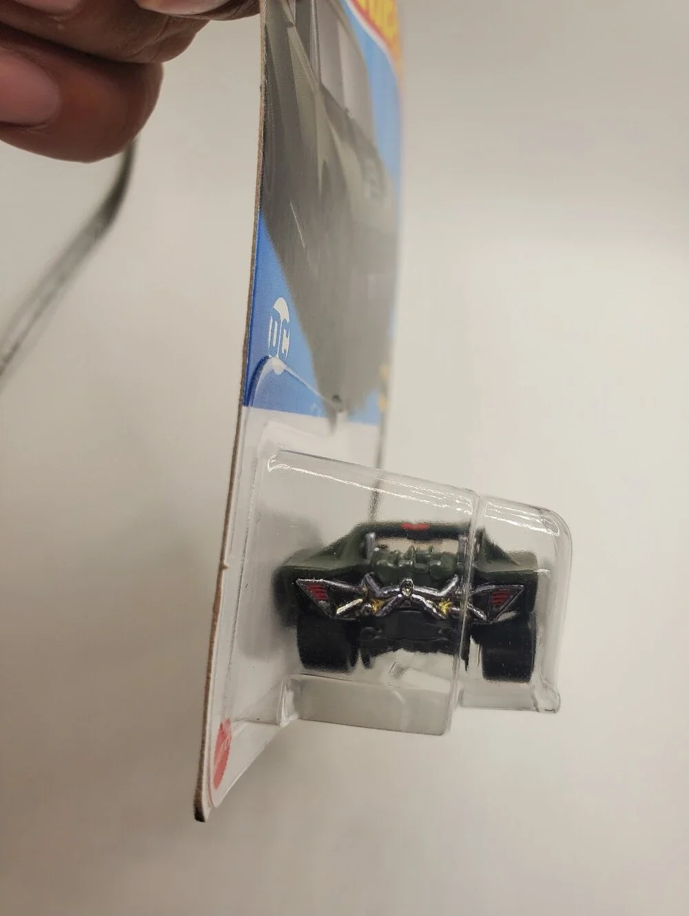 Hot Wheels Batman 5/5 DC Comics Batmobile Model Car